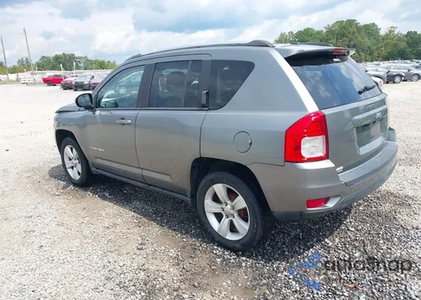 2013 Jeep Compass Sport из США, поврежденный, VIN 1C4NJCBBXDD208369